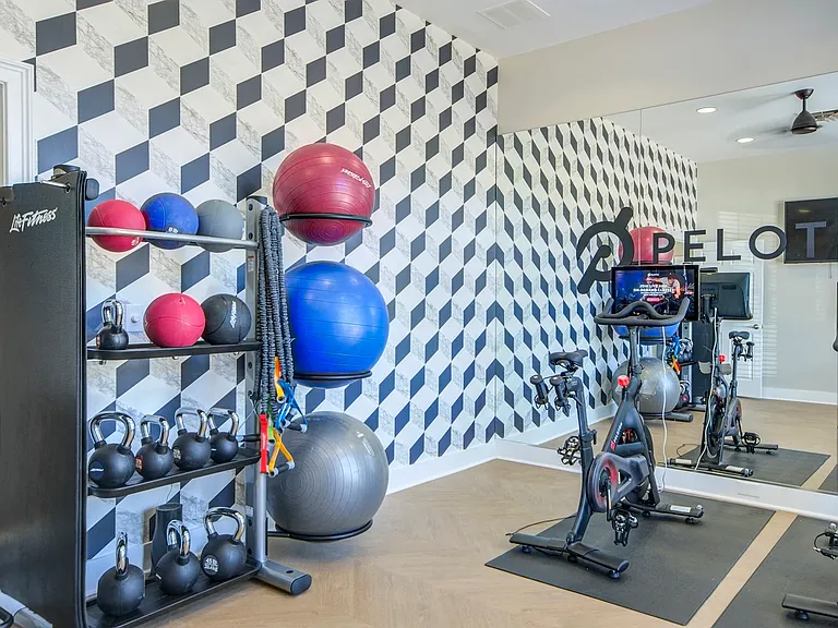Yoga & Spin Room