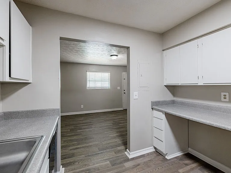 Premier Club Living Apartments in Union City, GA | Spacious Pet-Friendly Apartments Near I-85 — Photo 34