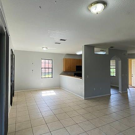 5th image of 7385 Bristol Cir