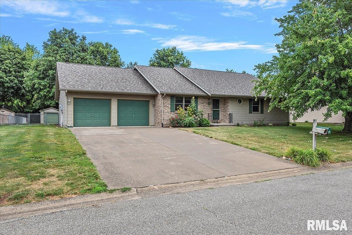 649 Homestead Dr, Glenarm, IL 62536 Zillow