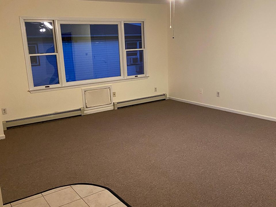 2nd image of 266 Cortlandt St Floor 2