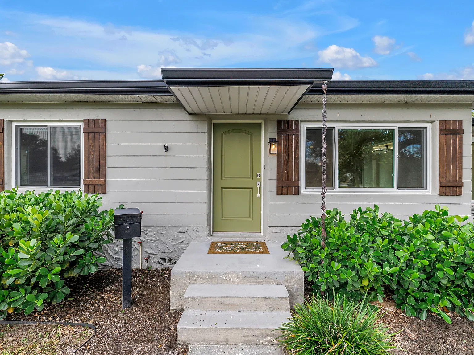 2 bed, 948 sqft, $2,500 — Photo 3