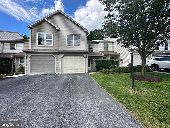 2nd image of 133 Hiddenwood Dr