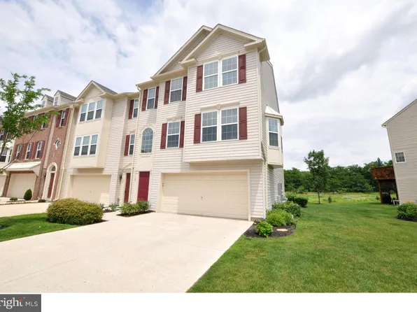 121 Helen Dr #121, Cinnaminson, NJ 08077