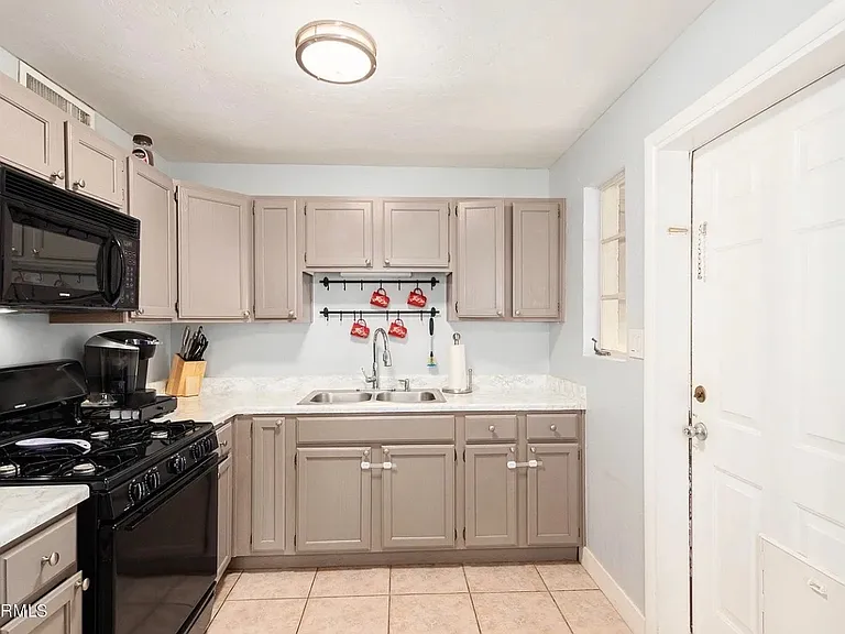 2711 W Carson Dr — Photo 18