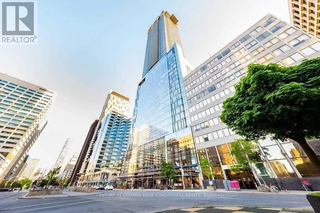 2 bed, $3,200 — Photo 1