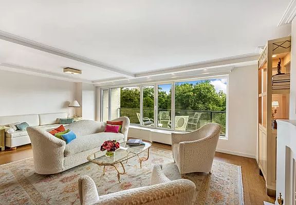3rd image of 200 Central Park S APT 6D