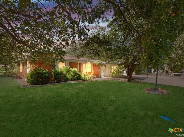 106 N 1st St, Little River Academy, TX 76554