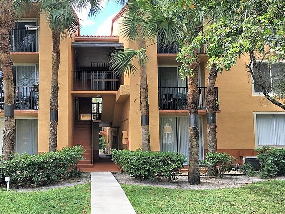 2nd image of 10725 Cleary Blvd APT 105