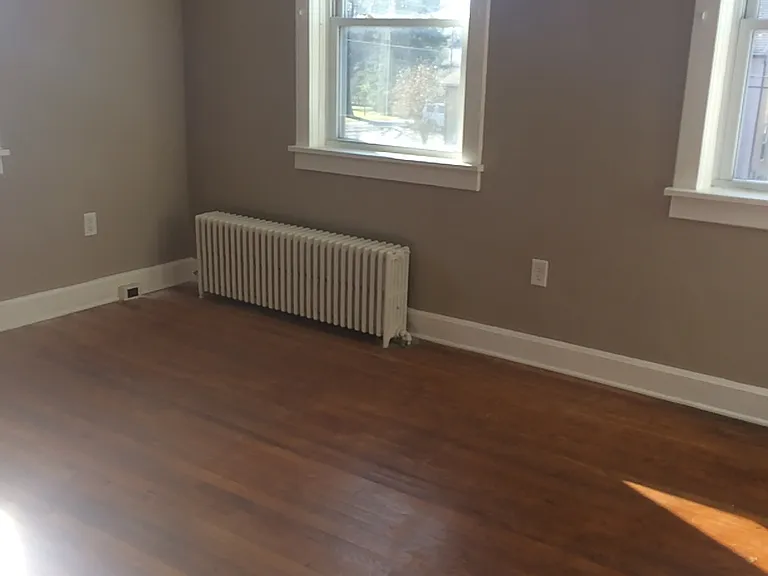 569 Guilford Ave — Photo 9