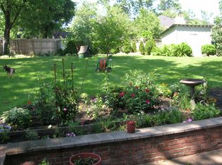 2101 Ridgewood Ave, Highland, IN 46322