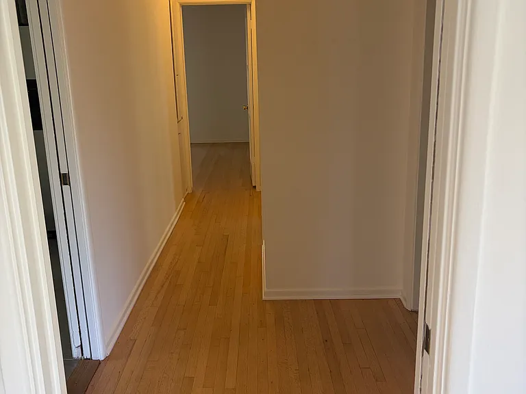 1221 S Curson Ave — Photo 21