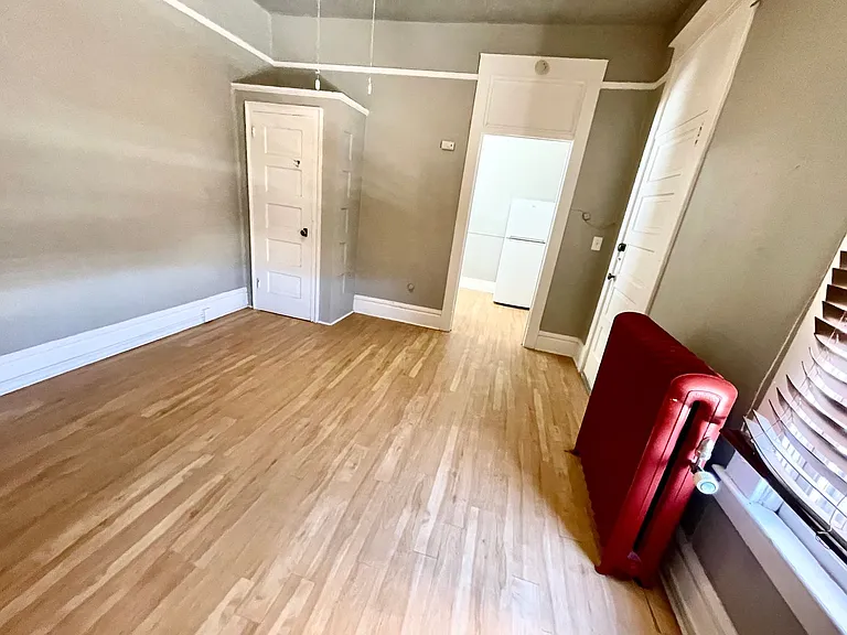 106 S Cedar St — Photo 17