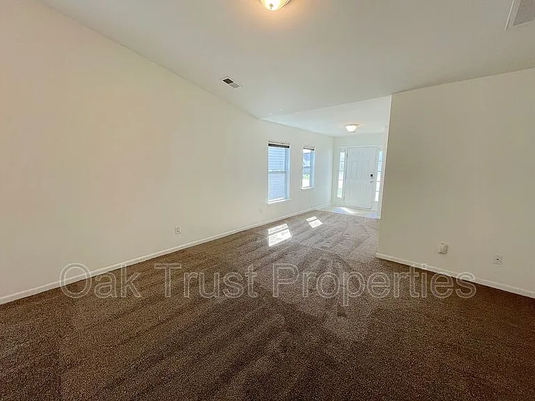 255 Coosawatchie St — Photo 3