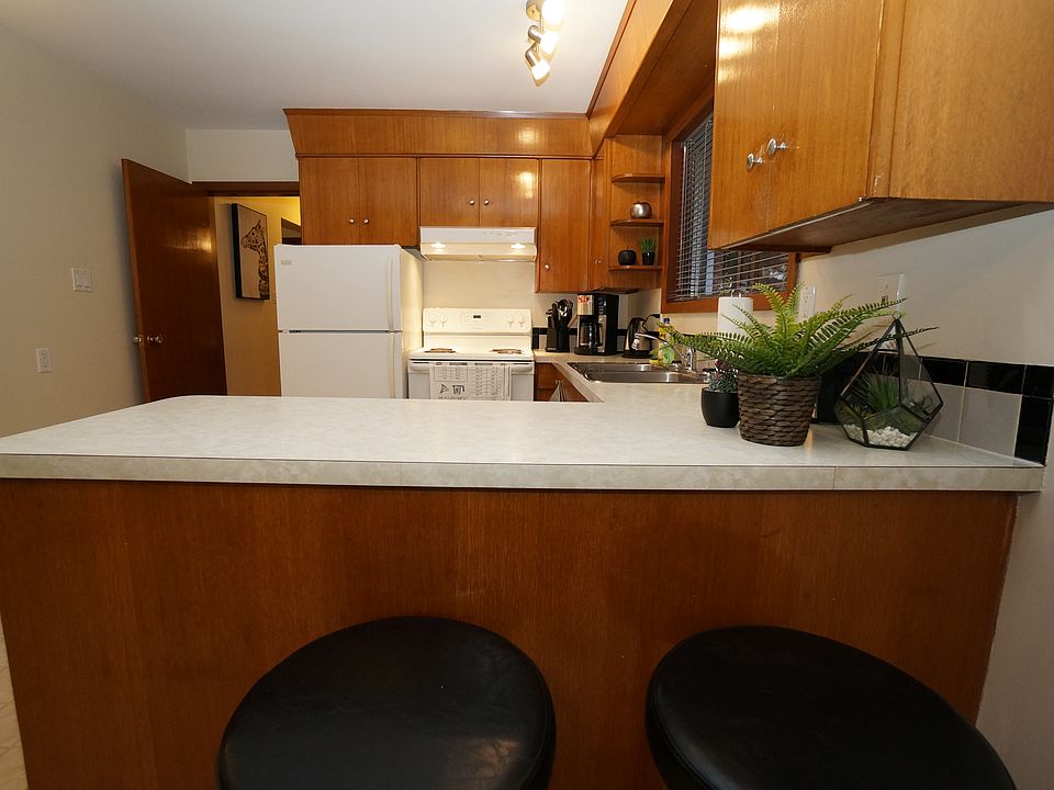 1st image of 10008 86th Ave NW