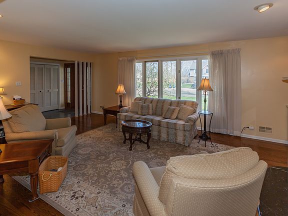 5th image of 7019 Chesham Ct