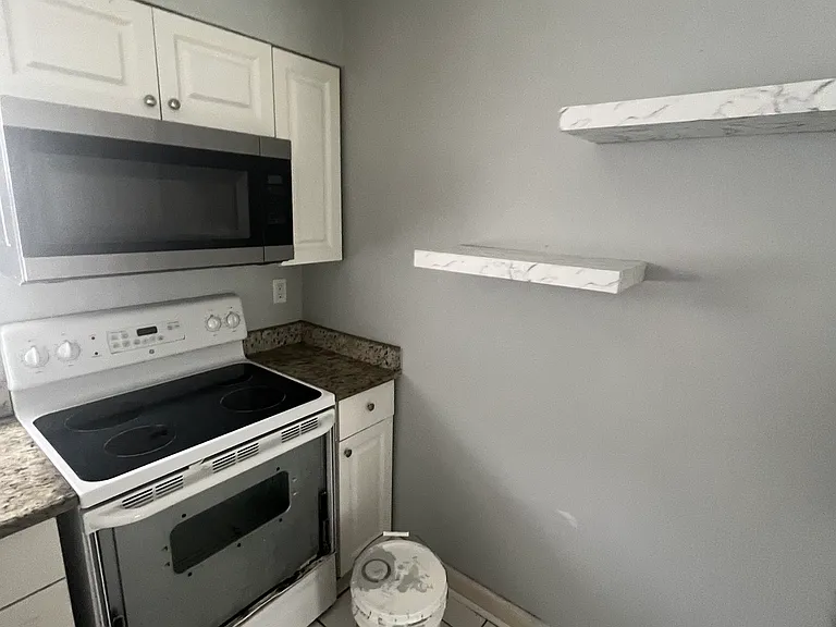 805 Louisville St #9 — Photo 5