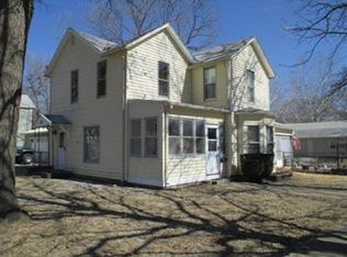 700 Ash St, Wamego, KS 66547