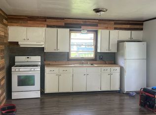 609 W Locust St, Bowling Green, MO 63334