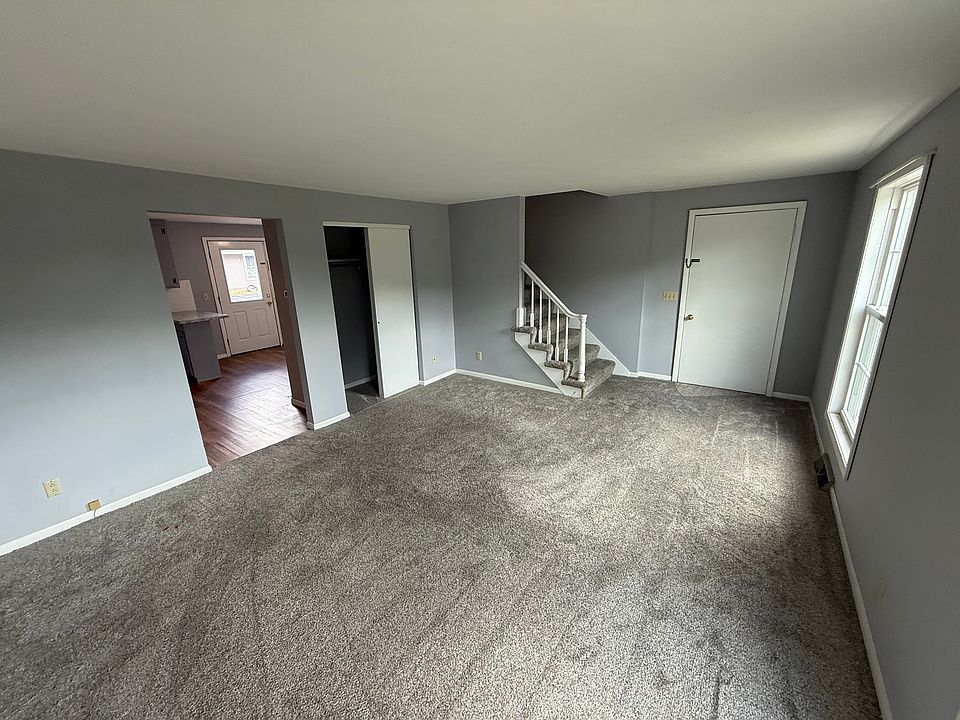 1st image of 1044 Columbus Cir N
