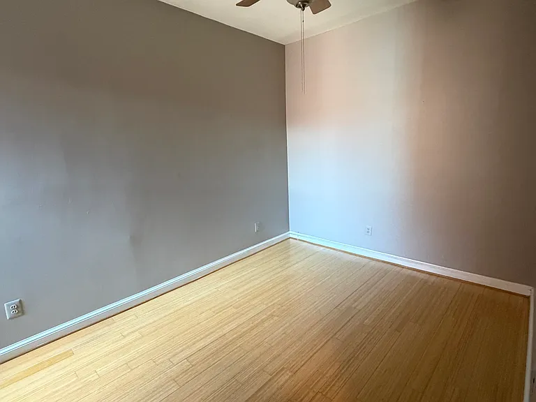 602 9th St NE #1 — Photo 11