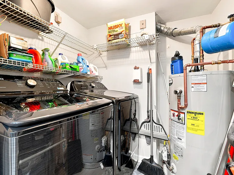 610 McGill Pl NE #610 — Photo 10