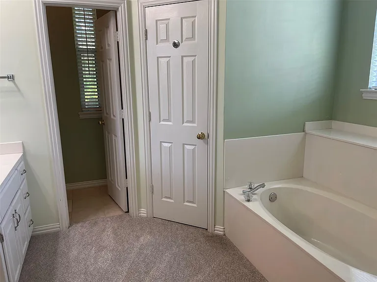 716 Ticonderoga Dr — Photo 15
