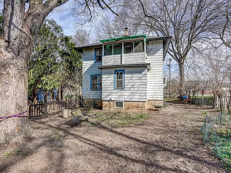 513 Troy Dr — Photo 34