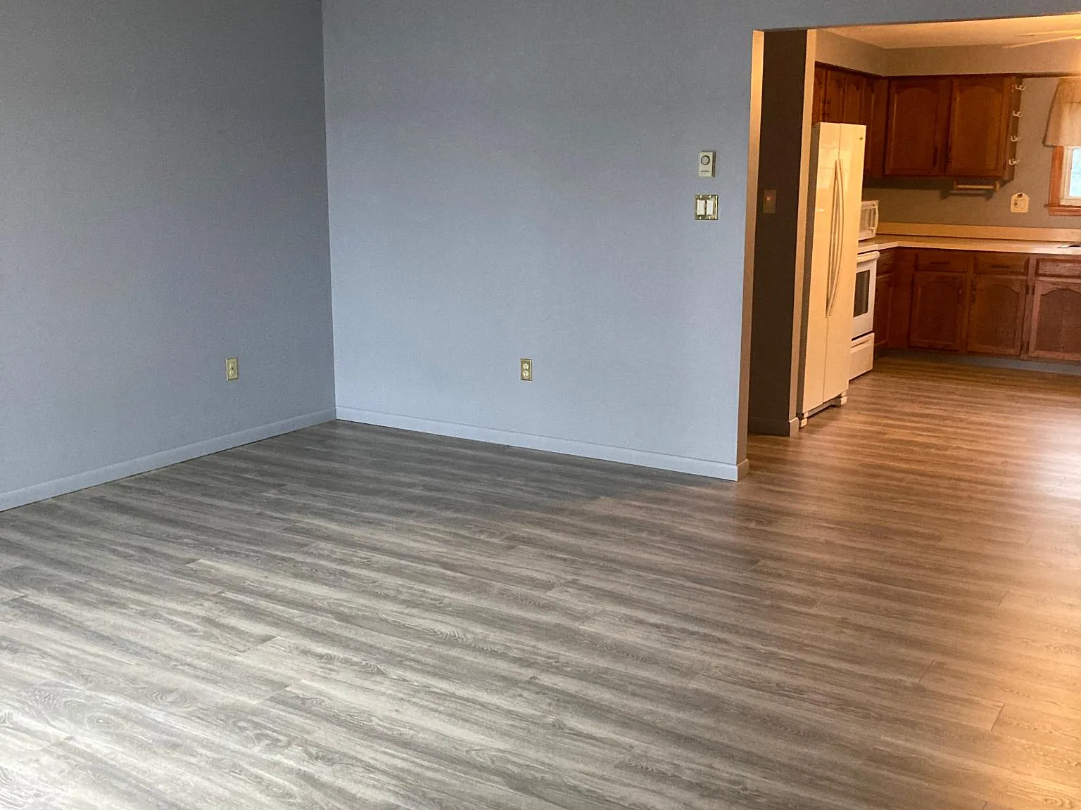 2 bed, 1000 sqft, $2,200 — Photo 4