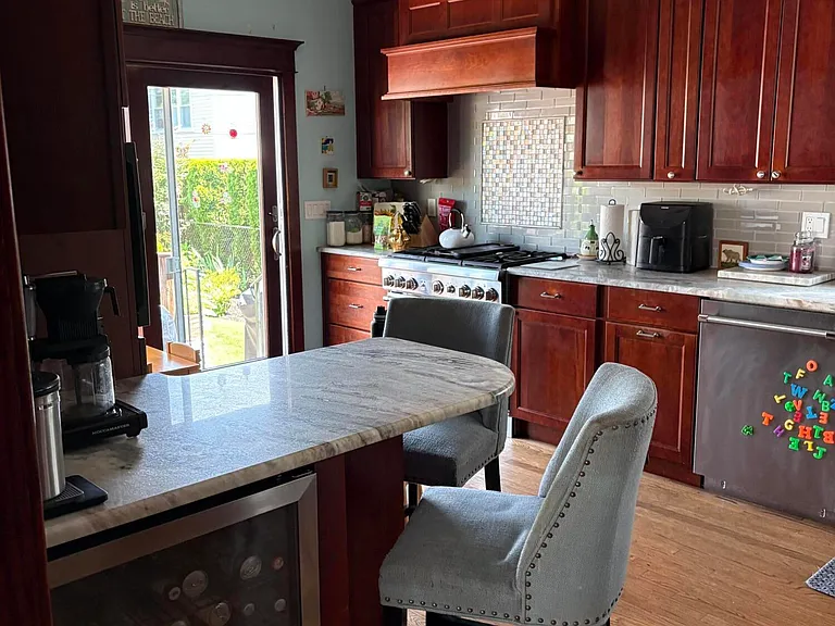 414 Washington Ave — Photo 11