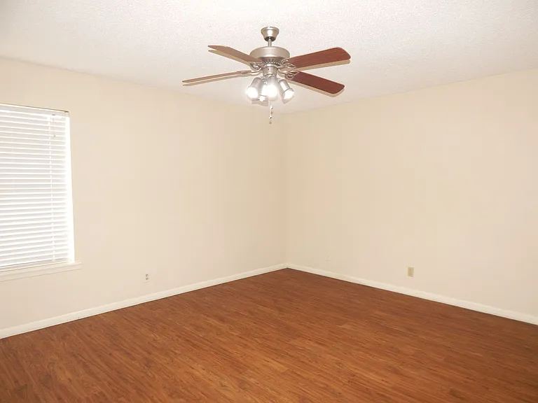 905 David Dr — Photo 31