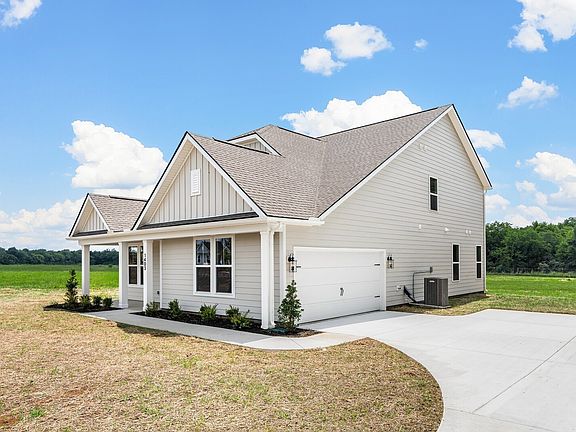 4th image of 1403 Charles Dr