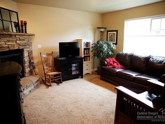 2nd image of 61205 SE Dayspring Dr