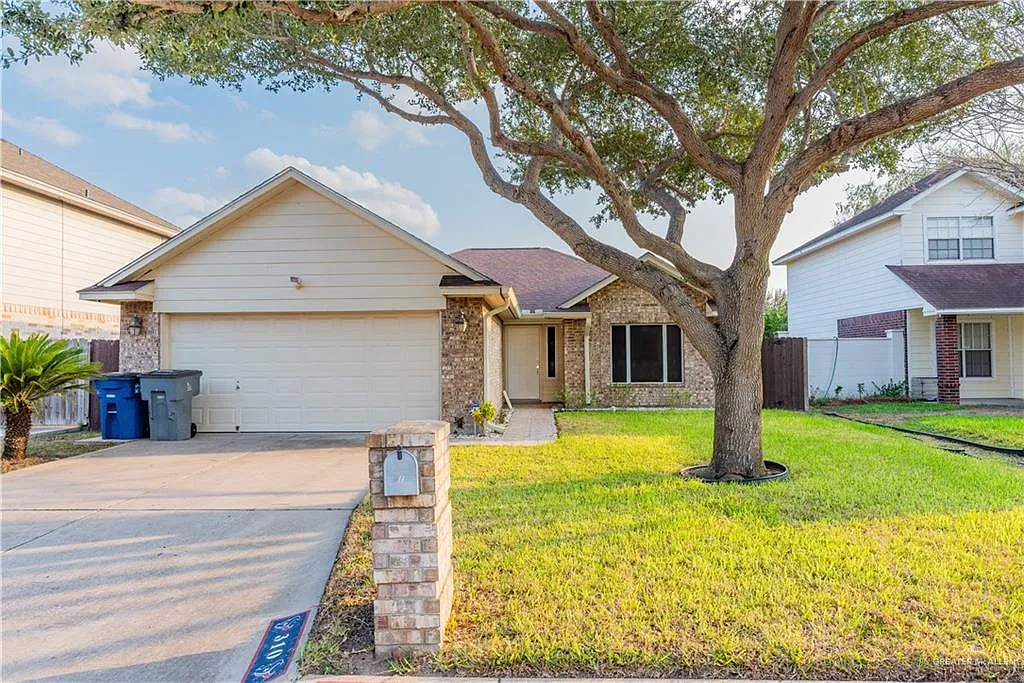 3 bed, 2.0 bath, 1707 sqft, $1,600 — Photo 1