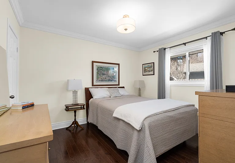 10 Duckworth St — Photo 10