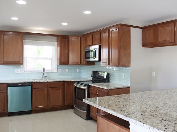 2nd image of 24808 Ursuline St