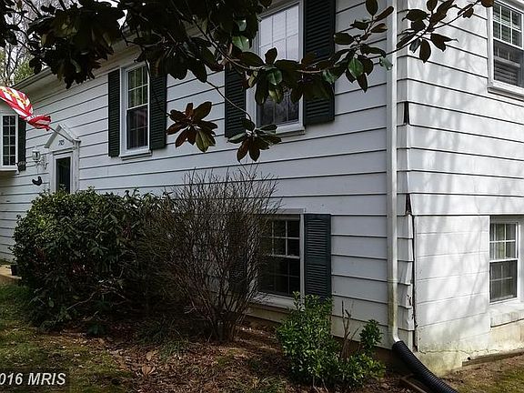 3rd image of 7925 Bayberry Dr