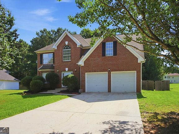 3rd image of 9229 Carnes Crossing Cir