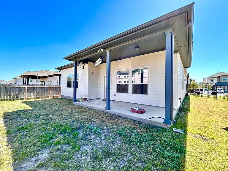 445 Arrowhead Vine St — Photo 5