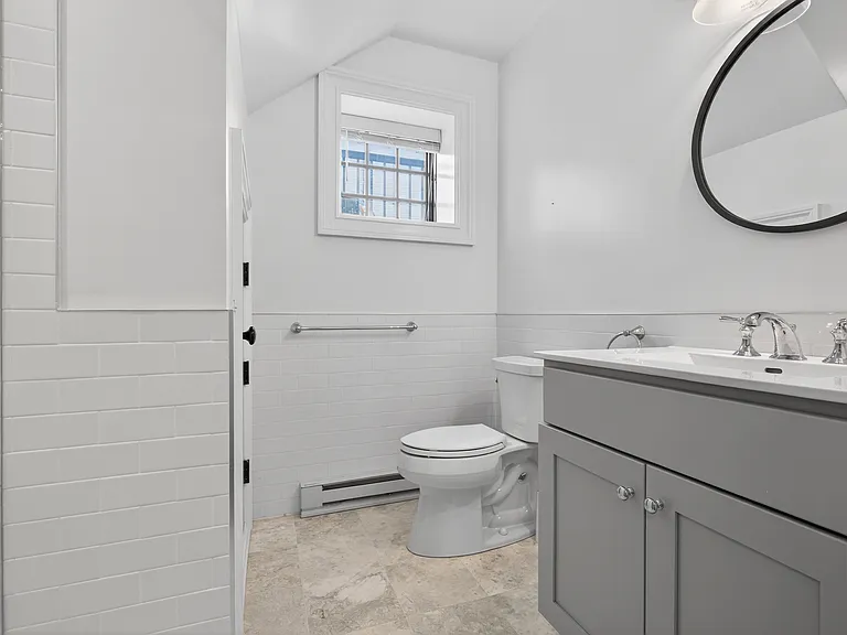 96 East Ave - Apt 6 - Luxury Bath and Shower - "Somerset"