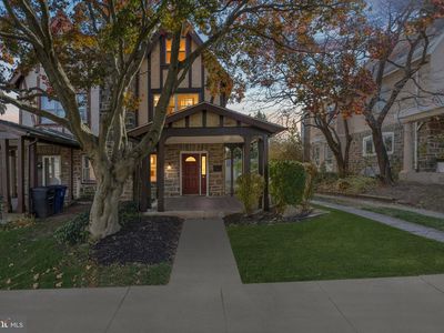 611 Walnut Ln, Philadelphia, PA, 19128