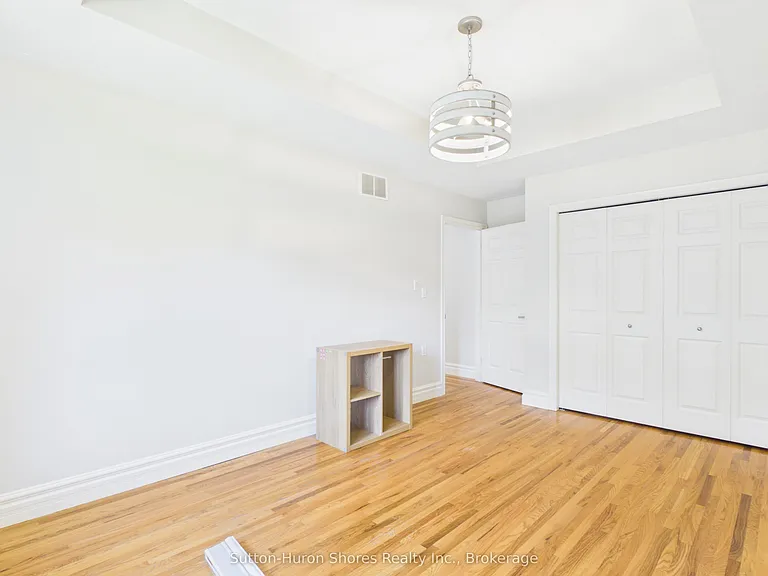 14 Eastgate Dr — Photo 13