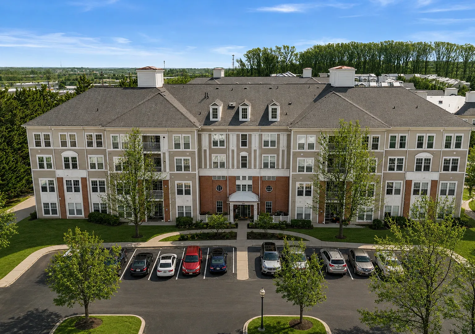 2 Bed 2 Bath - King Farm Condo - Move In Ready — Photo 1