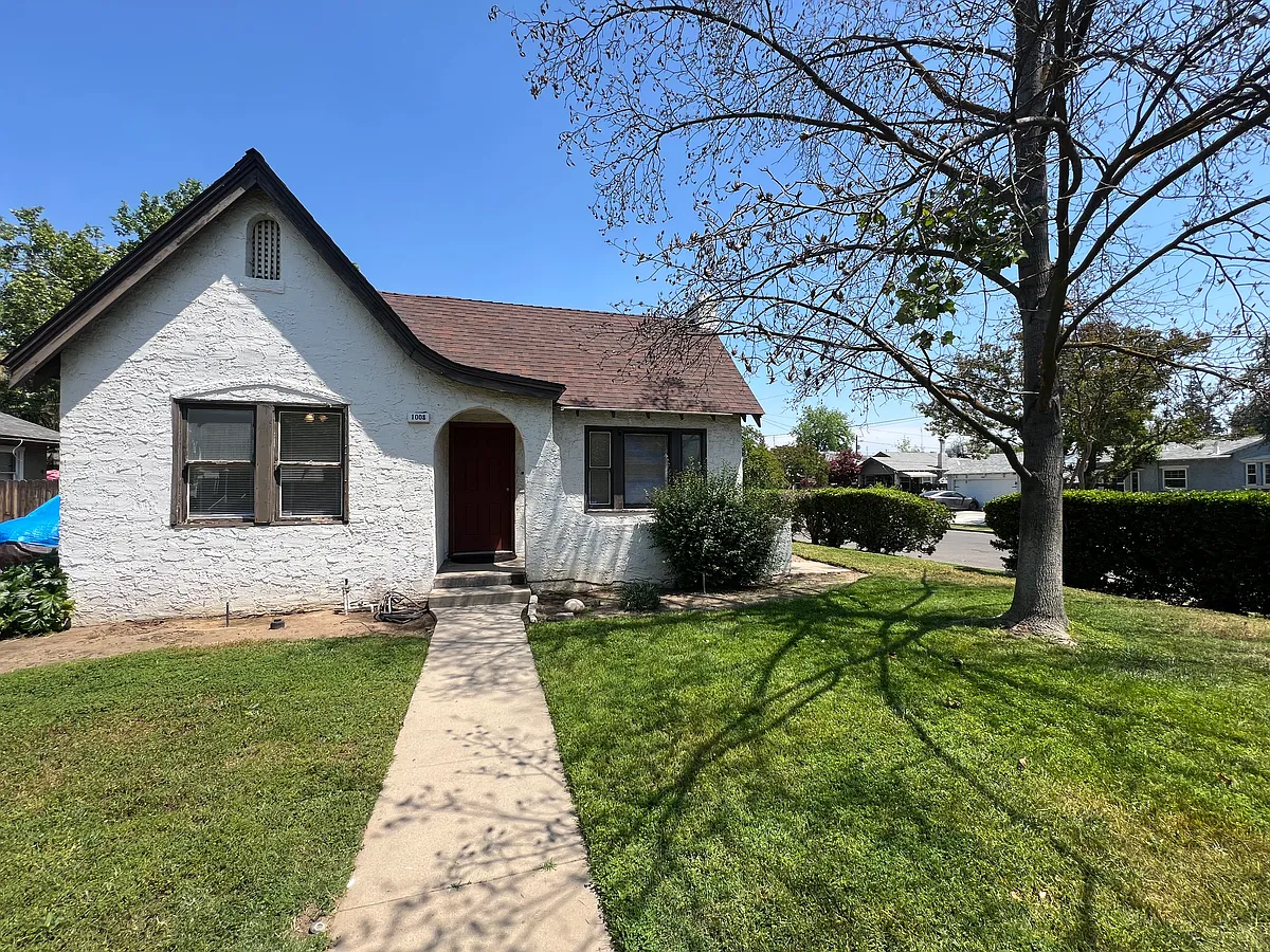 Building Photo - 1008 N Broadway St #0