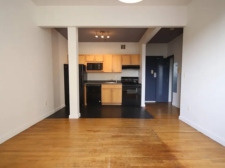 47-45 Vernon Blvd #2B — Photo 10