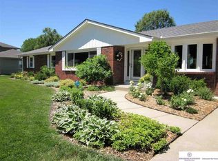 1544 S 126th St, Omaha, NE 68144