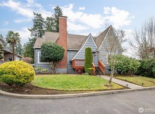2 Country Club Drive, Longview, WA 98632