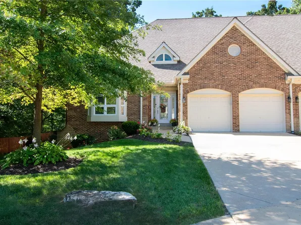 8711 Grants Log Cabin Ln, Saint Louis, MO 63123