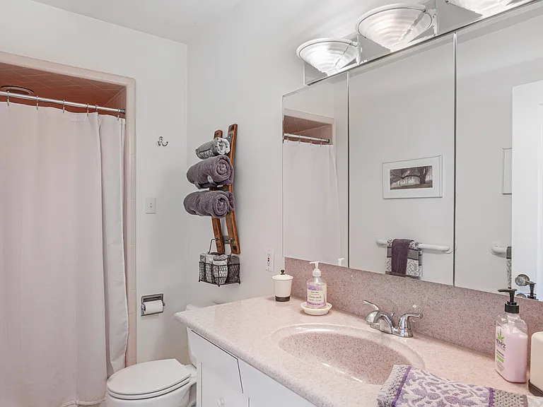 1208 McDonald Ave — Photo 14