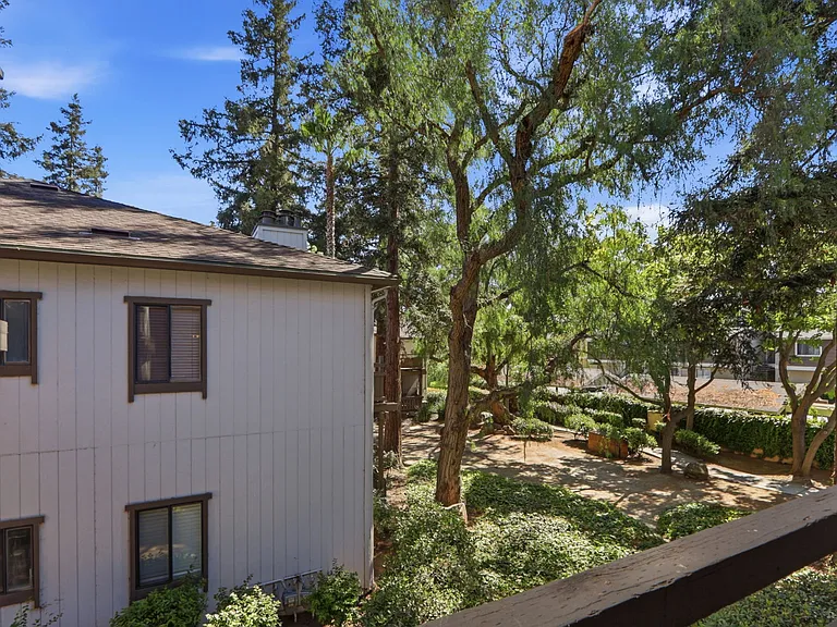 1850 Tradan Dr — Photo 32